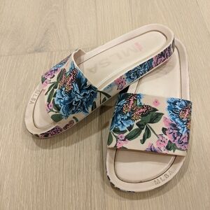 Floral butterfly slides